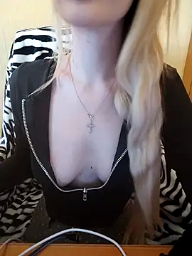 Snapshot of Elza_kom chatting on February 25, 10:37 am Elza kom online show from February 25, 10:37 am