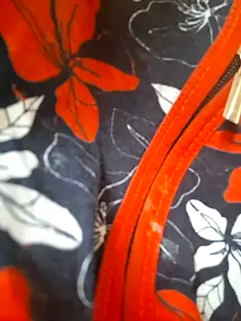 Snapshot of Elza_kom chatting on September 17, 5:20 am Elza kom online show from September 17, 5:20 am