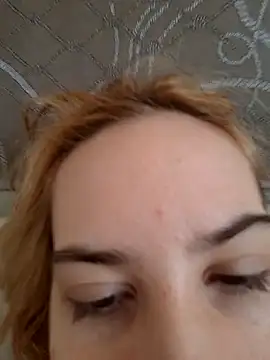 Snapshot of Elza_kom chatting on September 22, 4:14 am Elza kom online show from September 22, 4:14 am