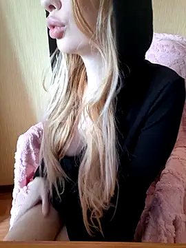 Snapshot of Elza_kom chatting on October 11, 2:55 am Elza kom online show from October 11, 2:55 am