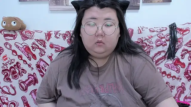 Nadine asian online show from June 6, 1:32 am