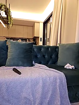 Snapshot of Laurahorney_xo chatting on February 24, 9:52 pm Laurahorney xo online show from February 24, 9:52 pm