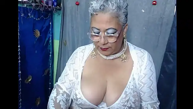 Snapshot of MarilinCarolina chatting on January 12, 9:29 pm MarilinCarolina online show from January 12, 9:29 pm