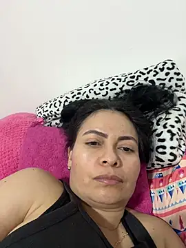 Snapshot of Janna099 chatting on January 23, 9:39 pm Janna099 online show from January 23, 9:39 pm