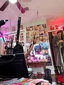 luvs2cumm69 online show from February 21, 3:32 pm