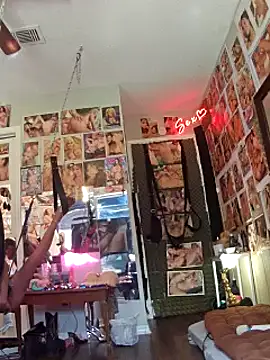 luvs2cumm69 online show from February 25, 5:15 pm