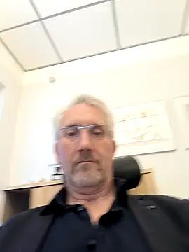 tom-swede online show from October 14, 3:24 pm