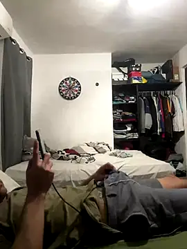 Snapshot of Magicerosxx69 chatting on December 19, 2:40 am Magicerosxx69 online show from December 19, 2:40 am