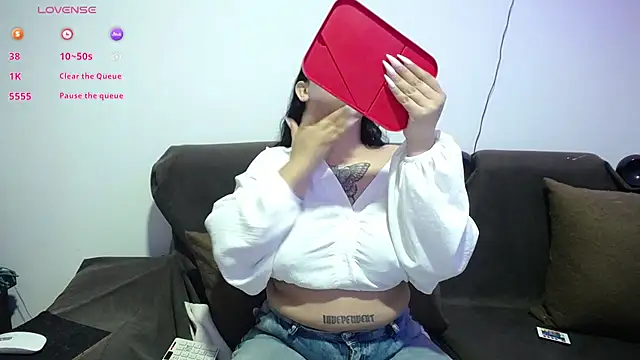 sara winehouse1 online show from January 28, 2:43 am