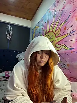 sara winehouse1 online show from March 11, 3:45 am