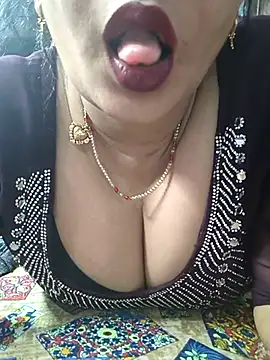 Snapshot of Ritasingh-0461 chatting on March 2, 10:35 am Ritasingh-0461 online show from March 2, 10:35 am