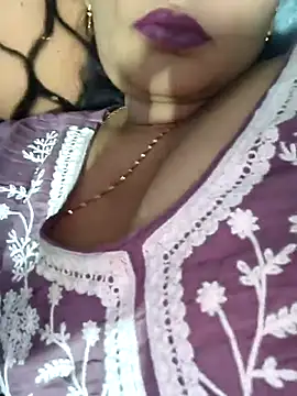 Snapshot of Ritasingh-0461 chatting on September 30, 7:13 am Ritasingh-0461 online show from September 30, 7:13 am