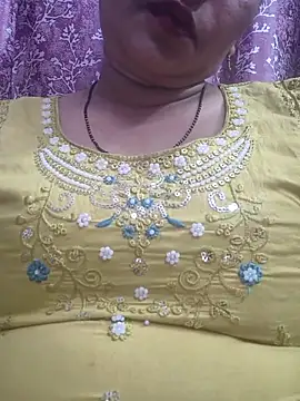 Snapshot of Ritasingh-0461 chatting on October 6, 1:30 pm Ritasingh-0461 online show from October 6, 1:30 pm