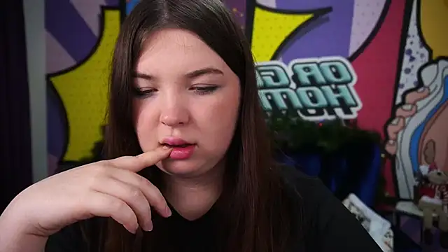 RosieMoons online show from December 17, 8:15 pm