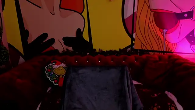 RosieMoons online show from January 8, 8:55 pm