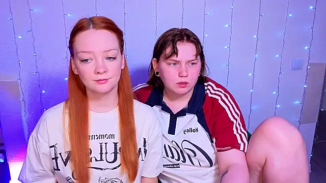 Snapshot of Radiants_two chatting on February 1, 3:32 pm Radiants two online show from February 1, 3:32 pm