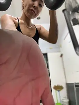 Snapshot of IzanamiTime chatting on January 5, 2:17 am IzanamiTime online show from January 5, 2:17 am