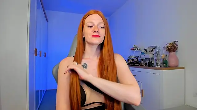 Aliceginger99 online show from July 22, 1:14 pm