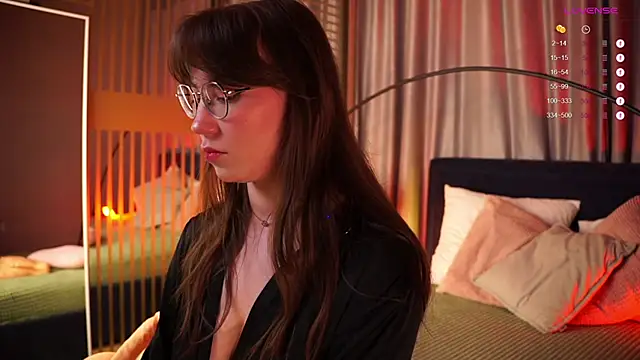 askaudrey  online show from November 18, 3:05 pm