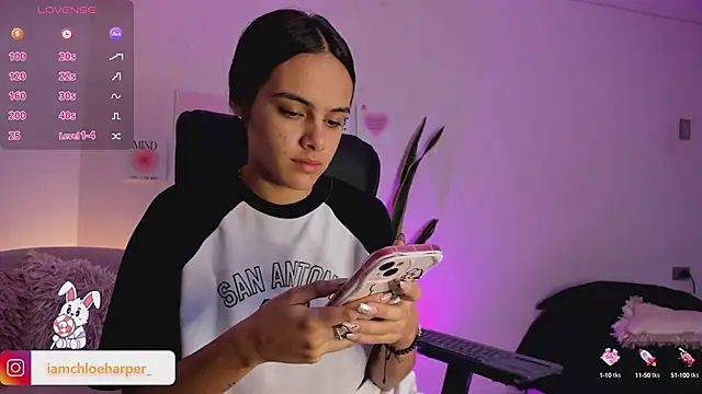 ChloeHarper  online show from February 15, 12:54 pm