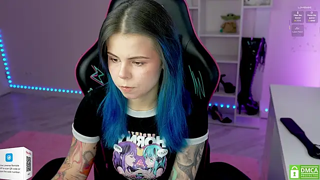 Snapshot of Latex_Kitty chatting on November 11, 11:54 am Latex Kitty online show from November 11, 11:54 am