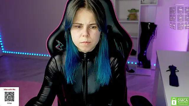 Snapshot of Latex_Kitty chatting on November 21, 4:27 pm Latex Kitty online show from November 21, 4:27 pm