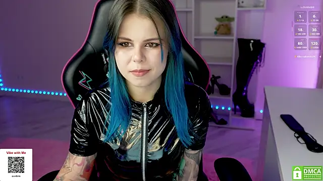 Snapshot of Latex_Kitty chatting on November 22, 2:05 pm Latex Kitty online show from November 22, 2:05 pm