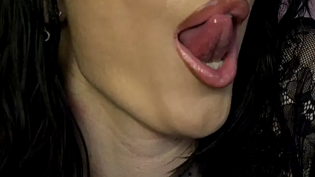 ViviRuth online show from February 28, 12:42 pm