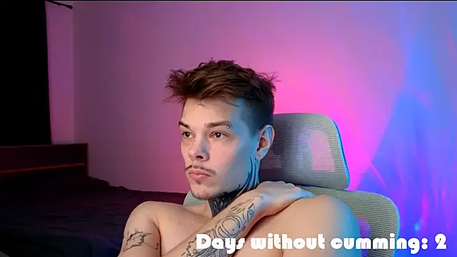 DENIS HERE online show from February 21, 1:17 am