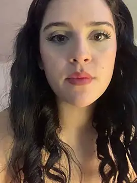 Snapshot of violet-333 chatting on January 24, 8:11 pm violet-333 online show from January 24, 8:11 pm