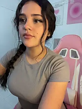 violet-333 online show from May 2, 3:33 am