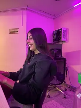 cristel 17 online show from December 19, 6:45 am