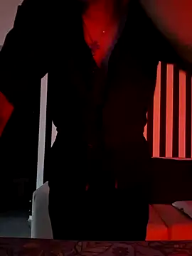 Snapshot of pretorianoo53 chatting on January 18, 5:33 am pretorianoo53 online show from January 18, 5:33 am