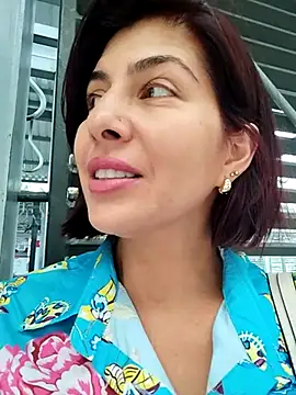 scarlett moore online show from March 15, 10:00 pm