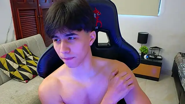 Snapshot of carl_dixon chatting on December 1, 7:30 pm carl dixon online show from December 1, 7:30 pm