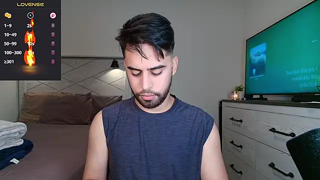 Snapshot of thonylewys chatting on November 18, 5:28 pm thonylewys online show from November 18, 5:28 pm