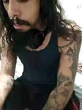 Snapshot of iirgastam3 chatting on December 23, 1:14 am iirgastam3 online show from December 23, 1:14 am