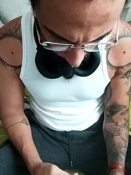 Snapshot of iirgastam3 chatting on February 11, 7:30 pm iirgastam3 online show from February 11, 7:30 pm