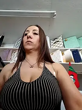 Snapshot of Mia_Novikov chatting on December 8, 8:47 pm Mia Novikov online show from December 8, 8:47 pm
