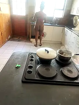 Snapshot of NastycoupleRZA chatting on December 17, 7:14 am NastycoupleRZA online show from December 17, 7:14 am