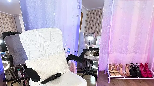 Snapshot of Tawny_cox chatting on November 17, 10:54 am Tawny cox online show from November 17, 10:54 am