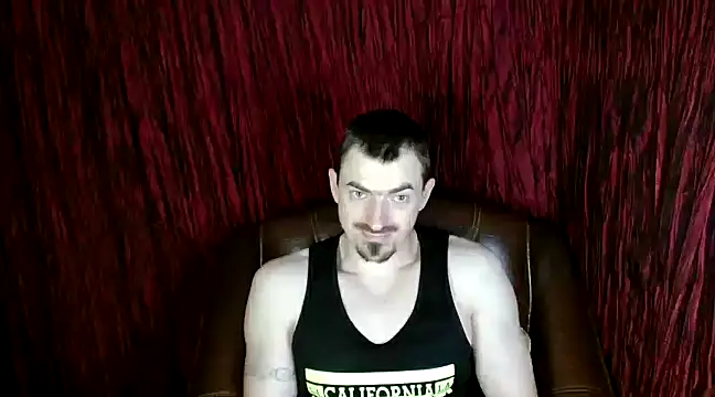Snapshot of ConanJones chatting on December 5, 6:21 am ConanJones online show from December 5, 6:21 am