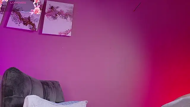 foxxy-lov3 online show from March 7, 1:41 pm