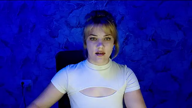 Snapshot of nika_gold1 chatting on July 14, 4:23 pm nika gold1 online show from July 14, 4:23 pm