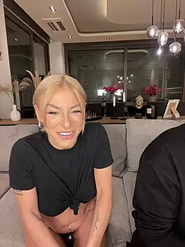 Snapshot of SexOnMyLvL chatting on January 13, 10:03 pm SexOnMyLvL online show from January 13, 10:03 pm