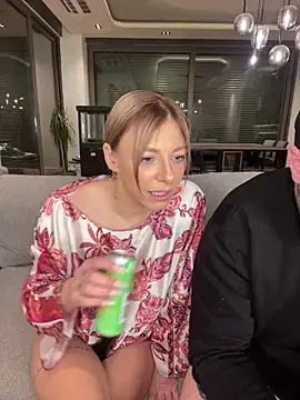 Snapshot of SexOnMyLvL chatting on February 24, 12:20 am SexOnMyLvL online show from February 24, 12:20 am