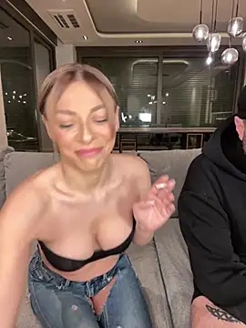 Snapshot of SexOnMyLvL chatting on February 24, 9:41 pm SexOnMyLvL online show from February 24, 9:41 pm