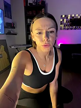 Snapshot of SexOnMyLvL chatting on November 1, 10:01 pm SexOnMyLvL online show from November 1, 10:01 pm