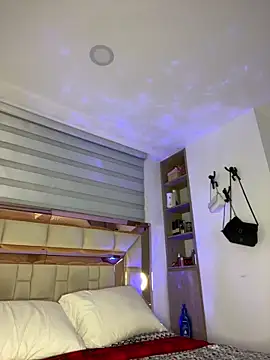 violetta-brown1 online show from January 21, 5:16 am