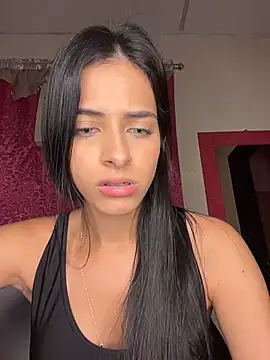 Snapshot of violetta-brown1 chatting on December 5, 3:26 am violetta-brown1 online show from December 5, 3:26 am